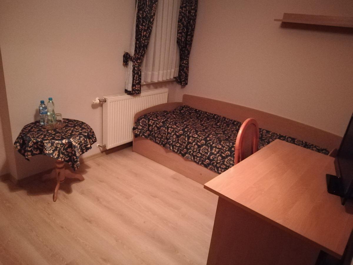 Zajazd Podjadek Osjaków Kültér fotó